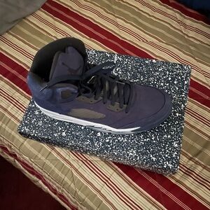 These are navy blue 5 retros can’t go wrong